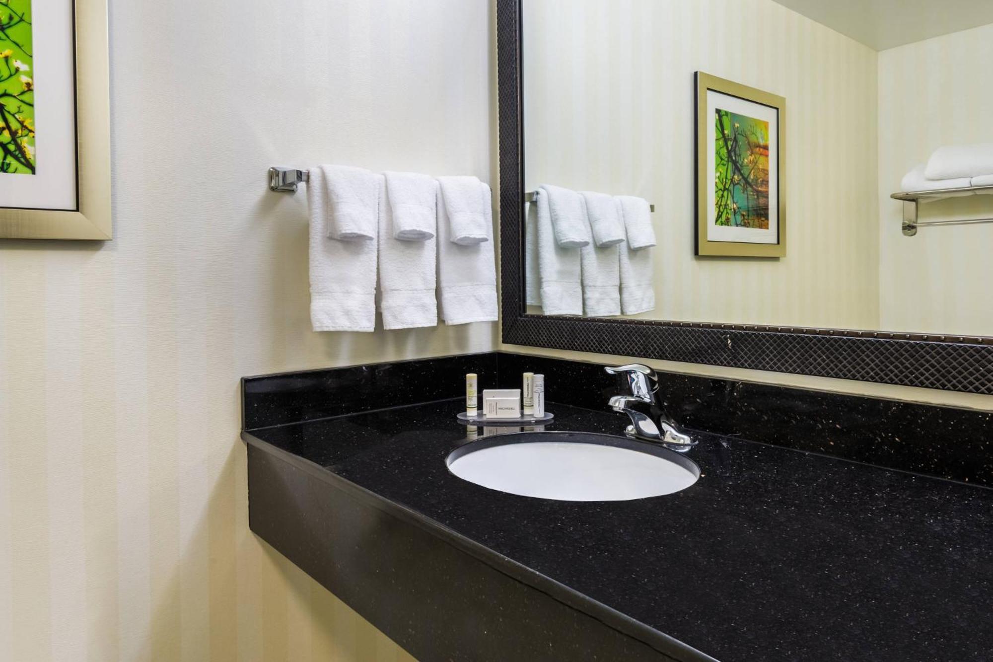 Fairfield Inn & Suites - Buffalo Airport Cheektowaga Ngoại thất bức ảnh